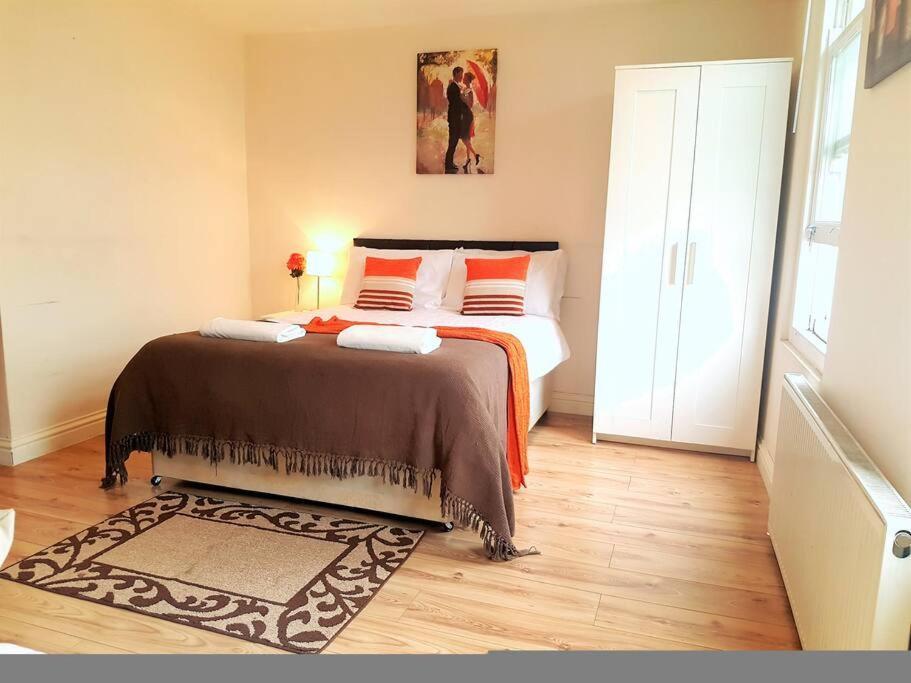 Comfortable Studio Flat Near Central Londra Dış mekan fotoğraf