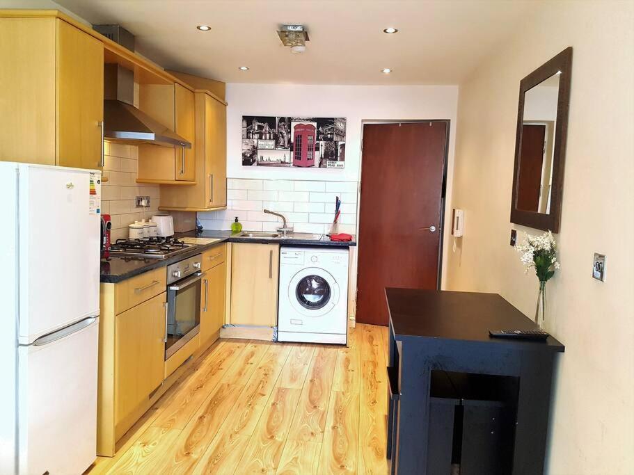 Comfortable Studio Flat Near Central Londra Dış mekan fotoğraf